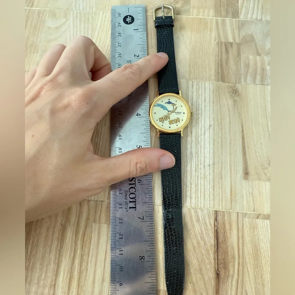Armitron Warner Bros looney tunes roadrunner watch NEW BATTERY